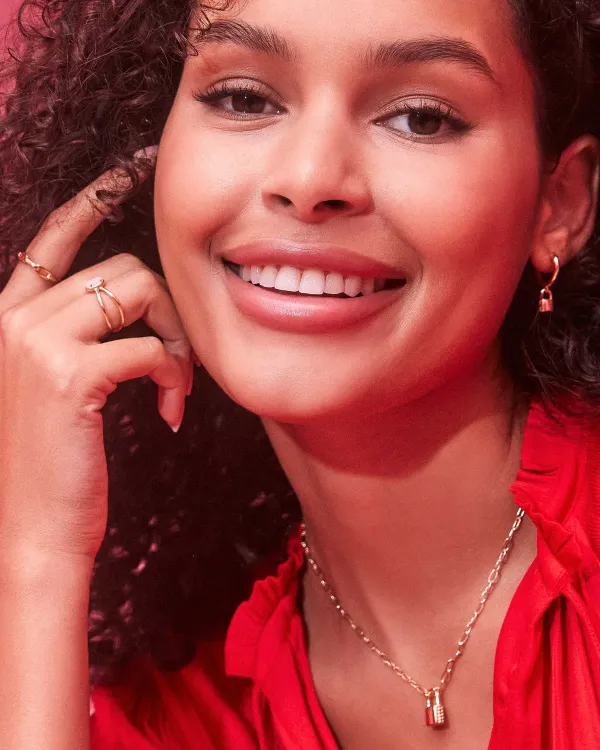 Jess Lock Huggie Earrings In Gold^Kendra Scott Cheap
